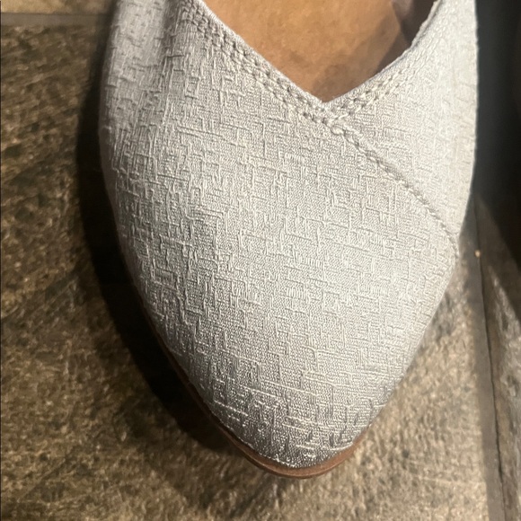 TOMS Metallic Silver Slip-On Flats, Very comfortable. - Picture 4 of 4